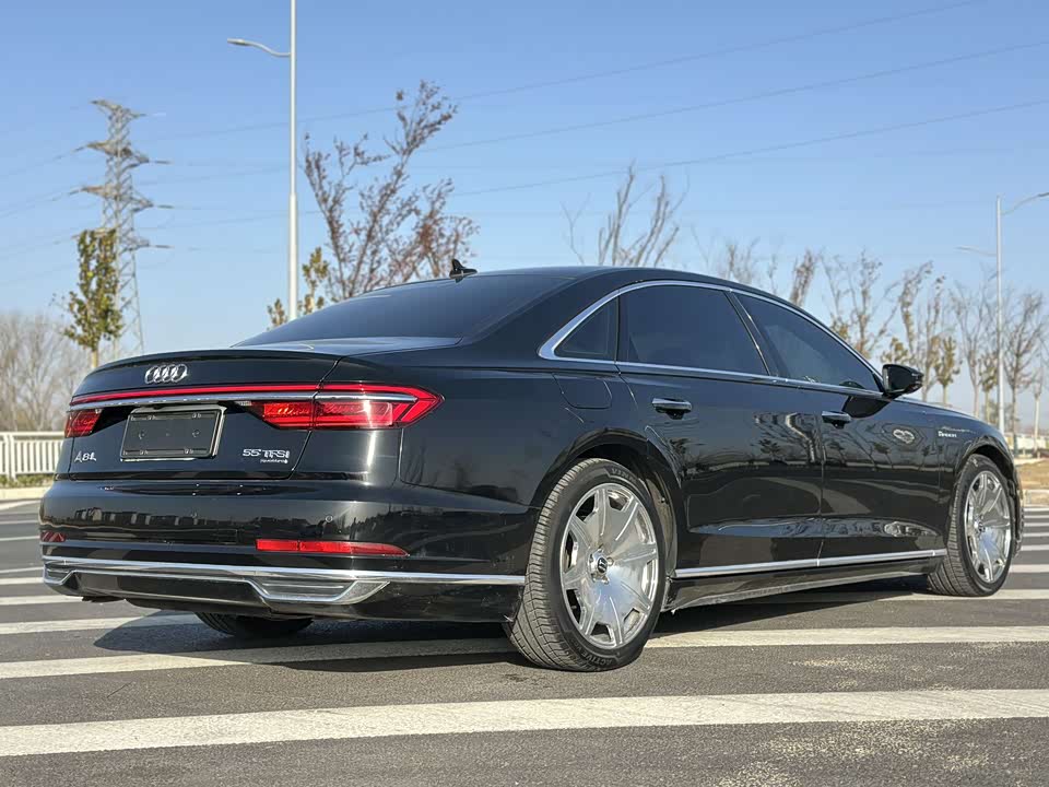 Audi A8