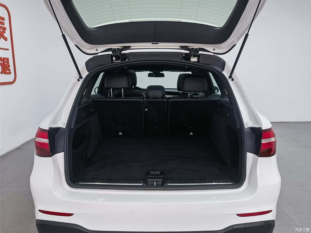 Mercedes-Benz GLC, 2017 16