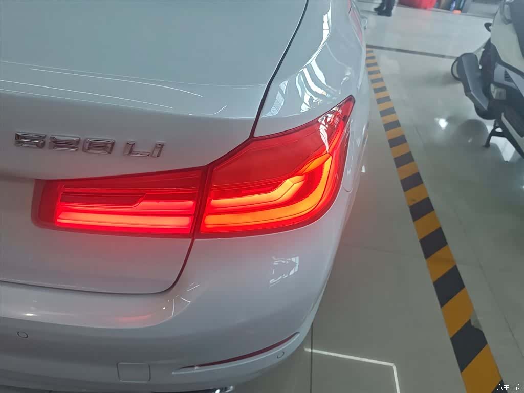 BMW 5 Series, 2017 24