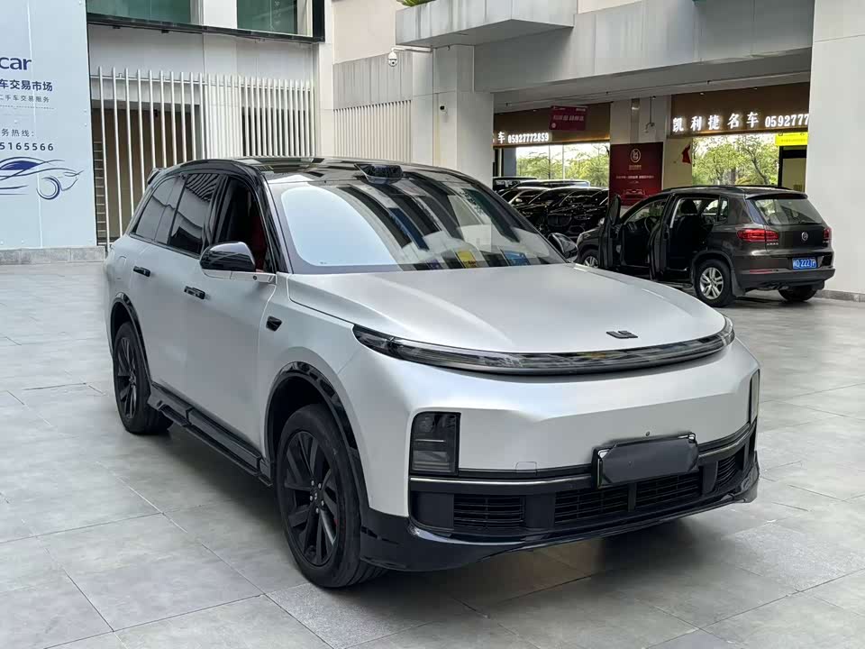 Li Auto Ideal L8