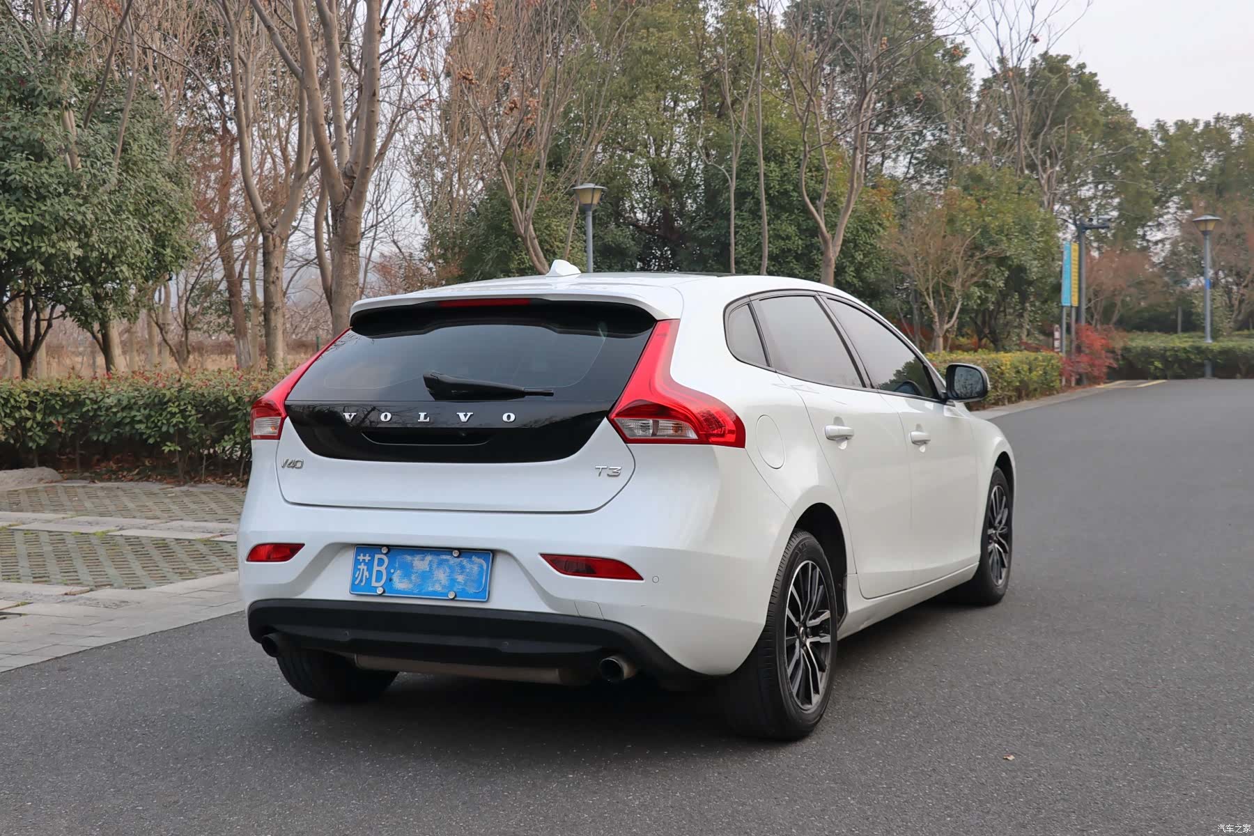 Volvo V40, 2018 3