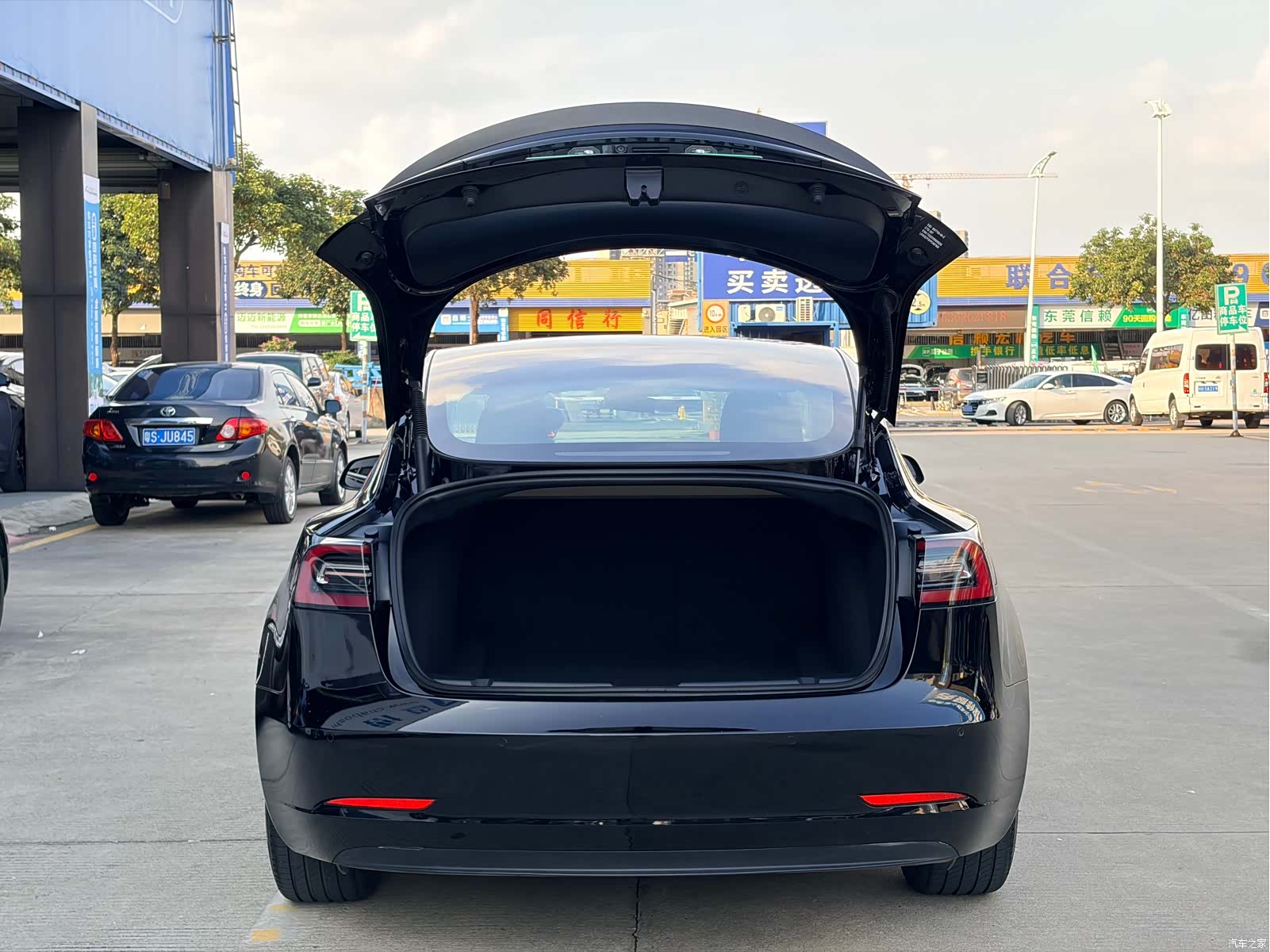 Tesla Model 3, 2023 20