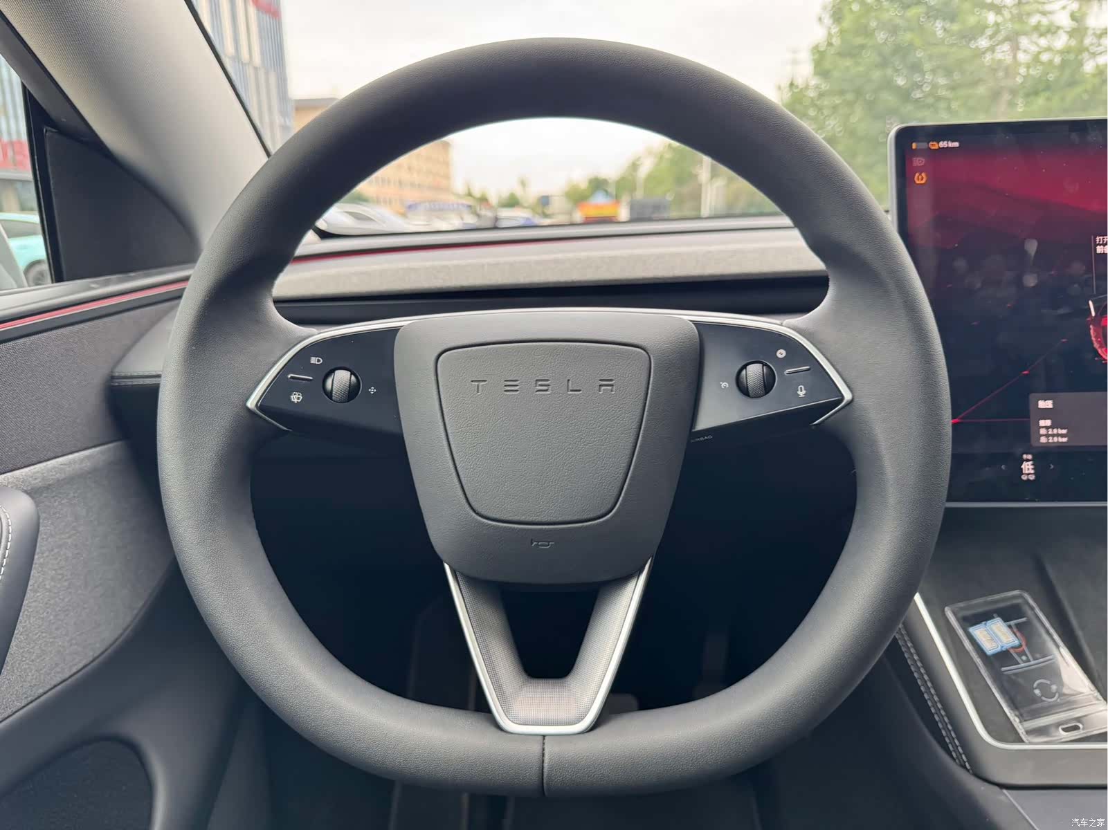 Tesla Model Y, 2025 все фото