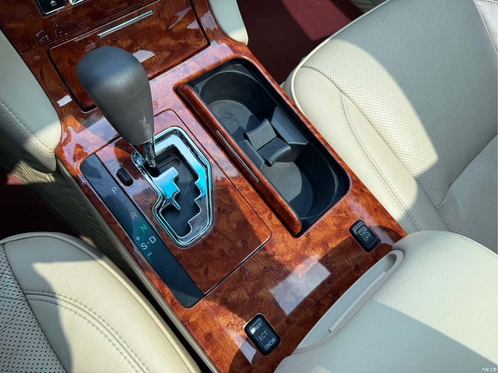 Toyota Crown, 2008 13