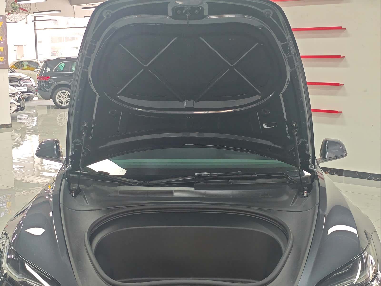 Tesla Model 3, 2025 14