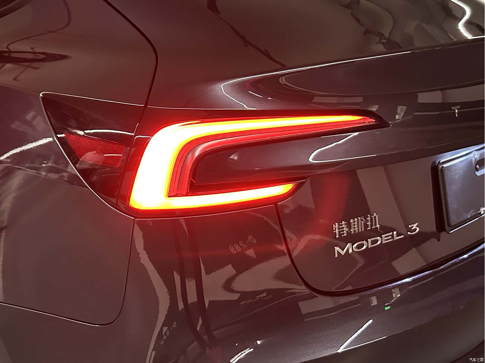 Tesla Model 3, 2025 11
