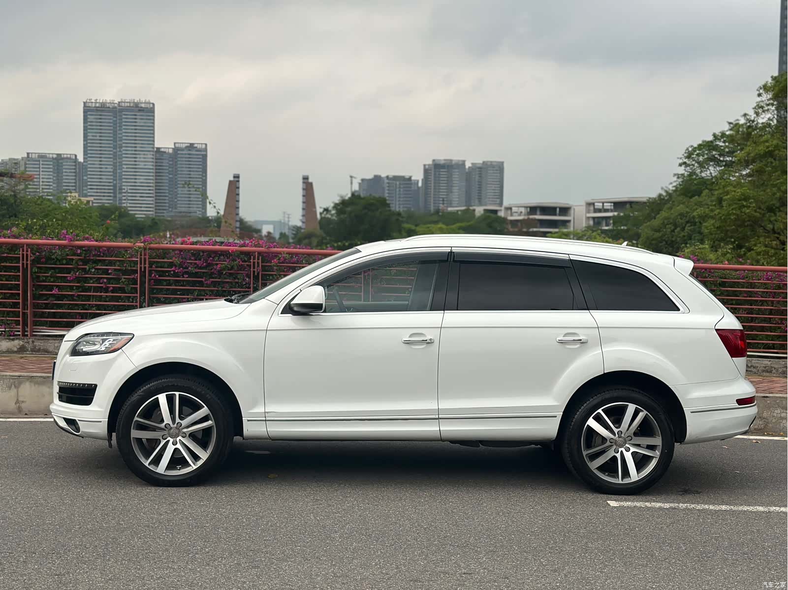Audi Q7, 2012 4