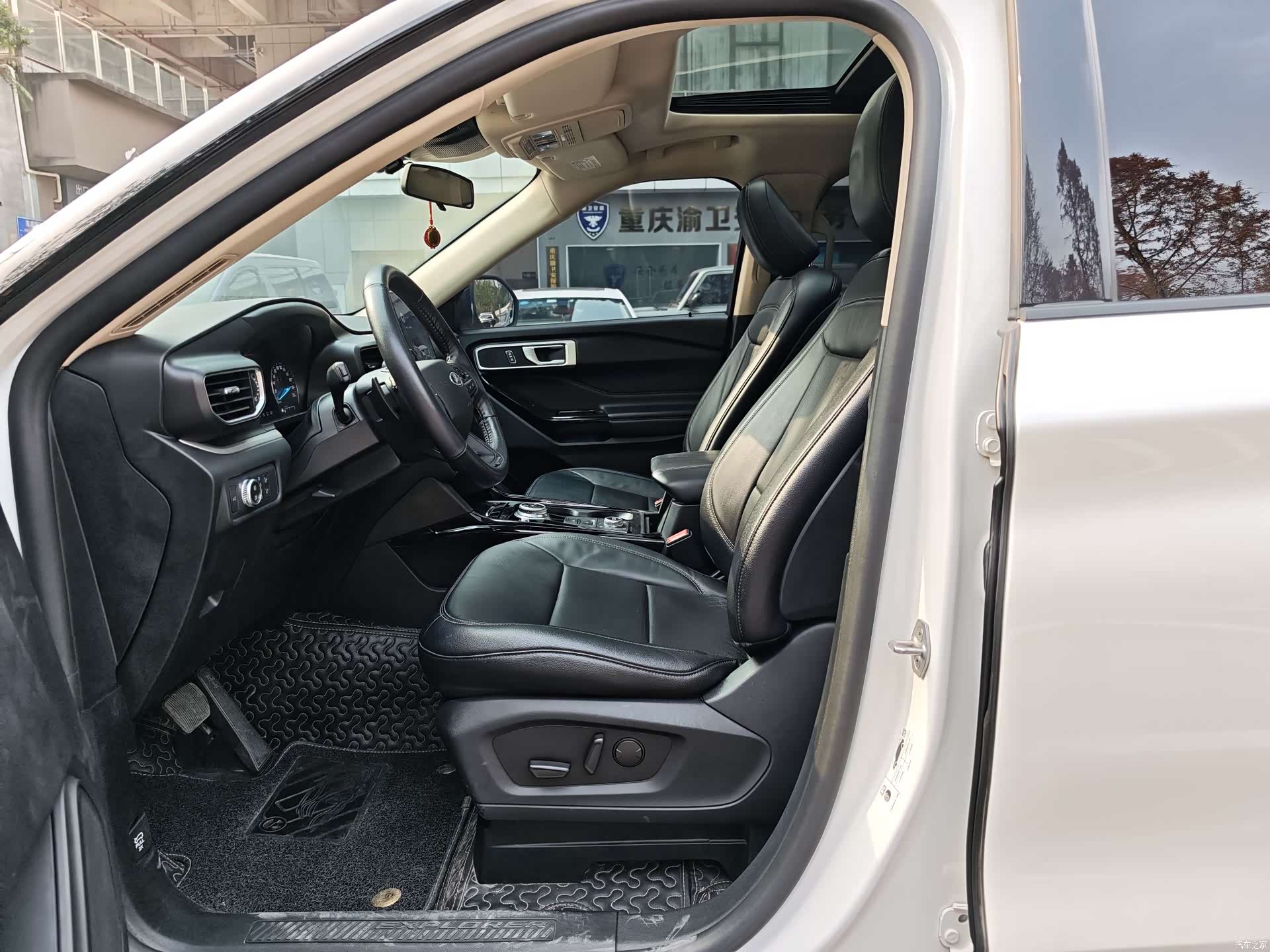 Ford Explorer, 2021 10