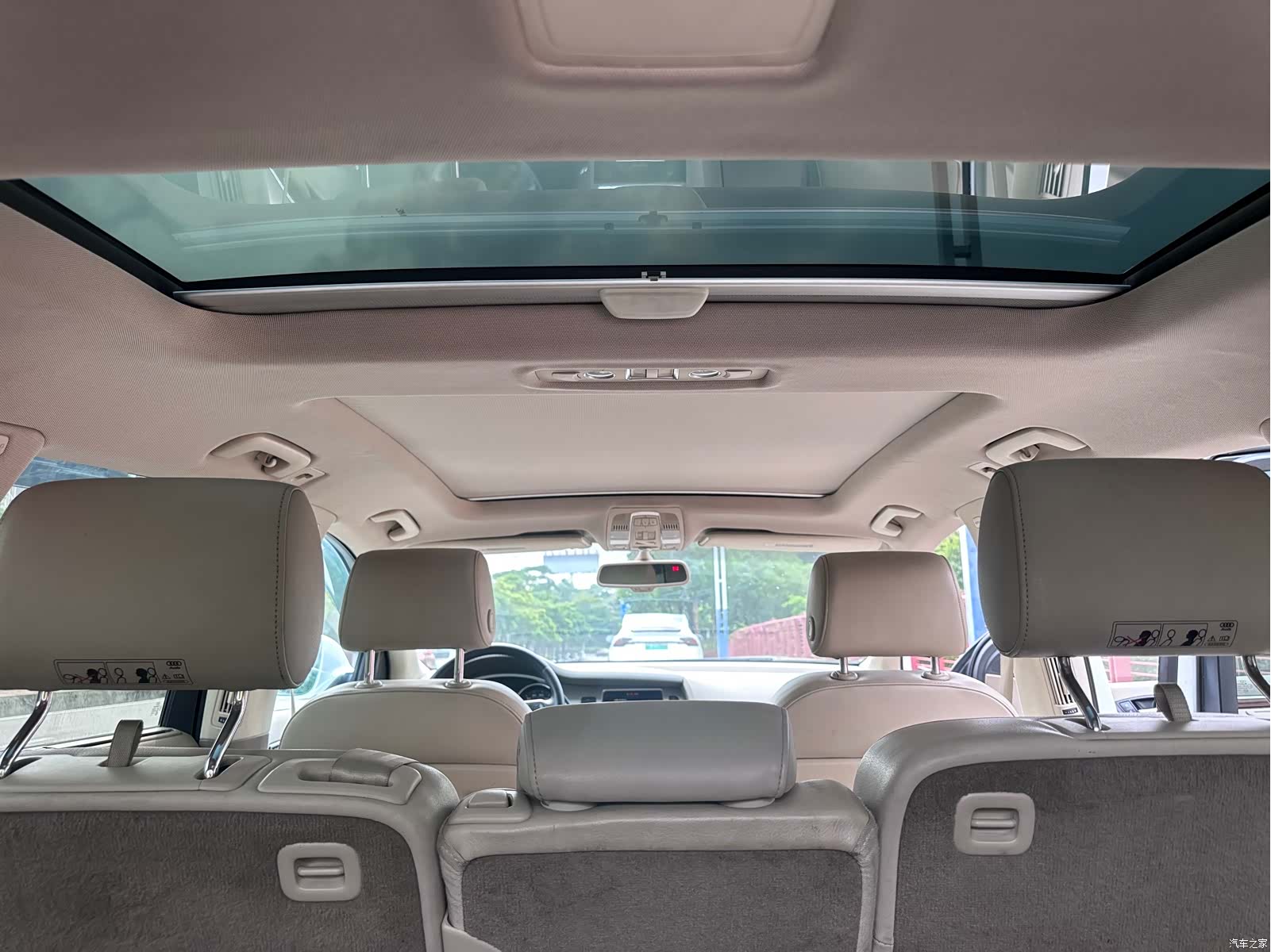 Audi Q7, 2012 11