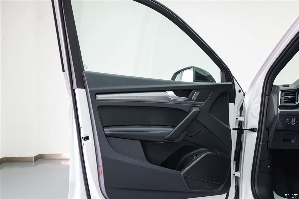 Audi Q5L, 2024 10