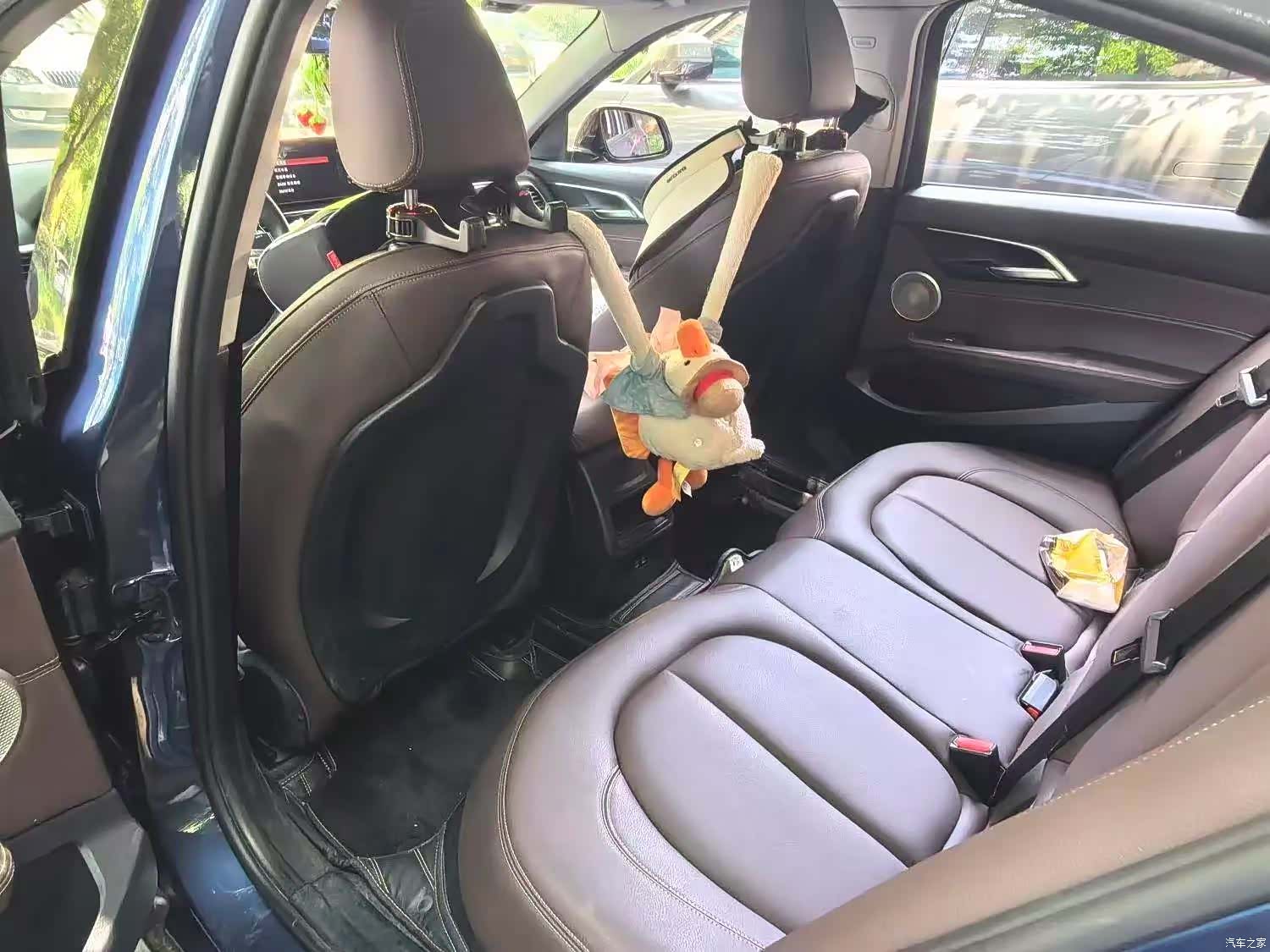 BMW 1 Series, 2022 все фото