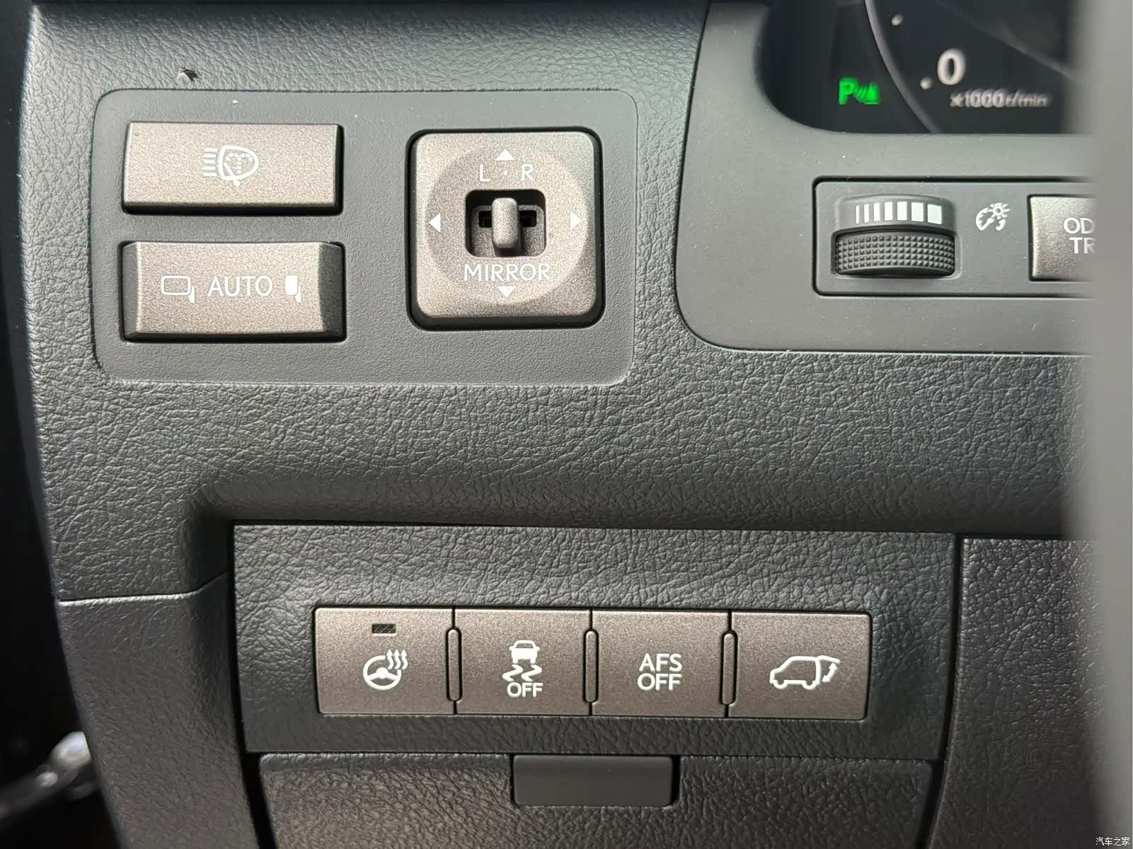 Lexus LX, 2012 15