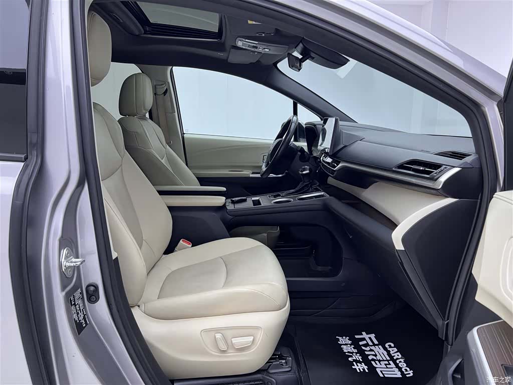 Toyota Granvia, 2024 19