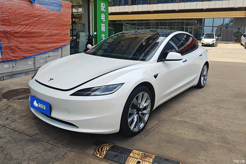 Tesla Model 3, 2024 1