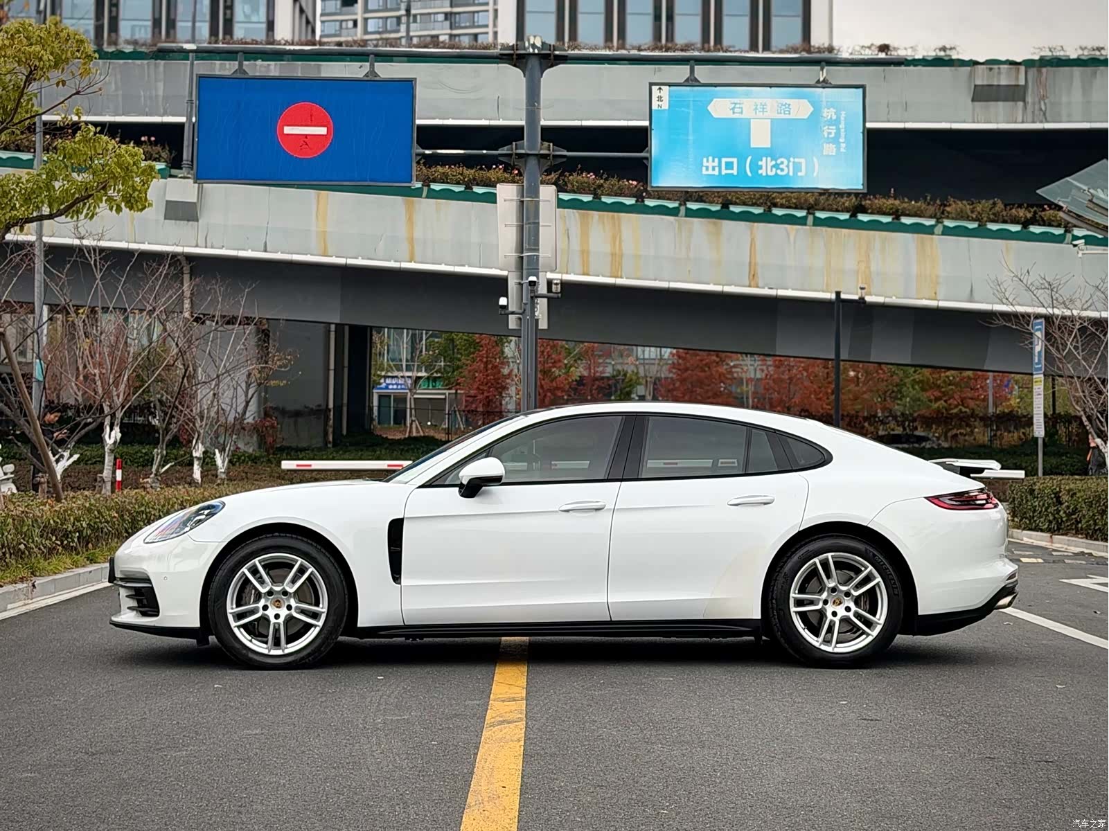 Porsche Panamera, 2018 3