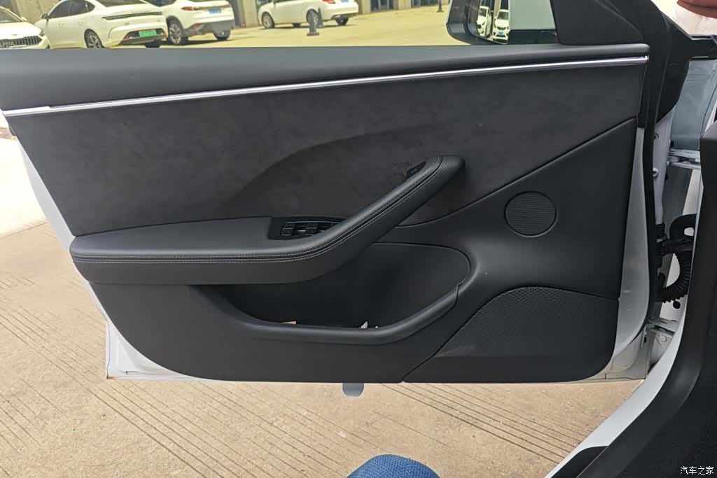 Tesla Model 3, 2024 7