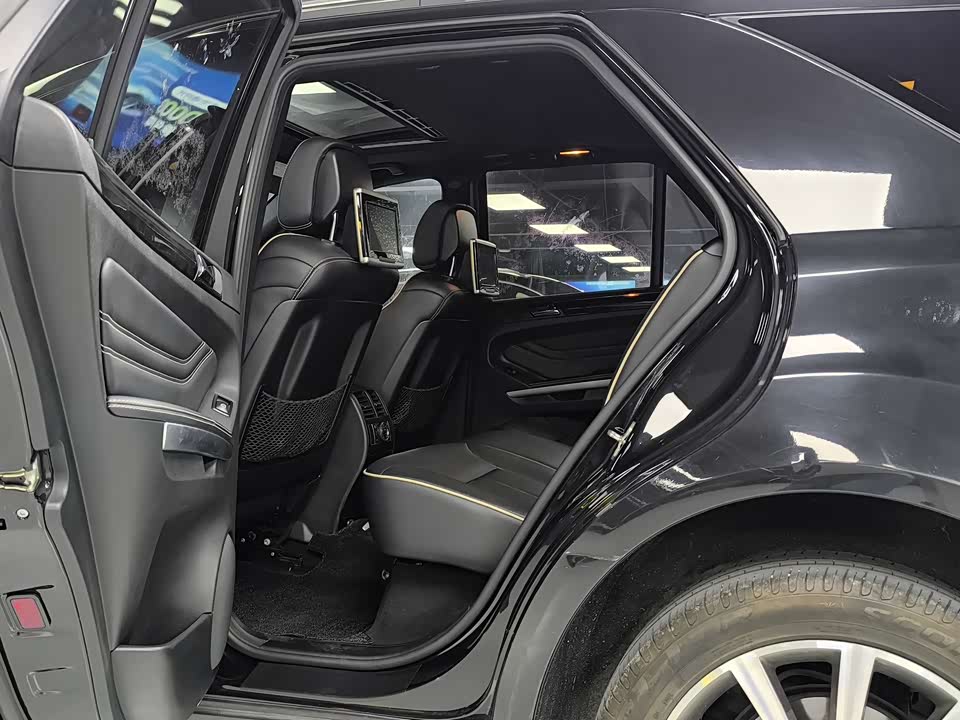 Mercedes-Benz M class