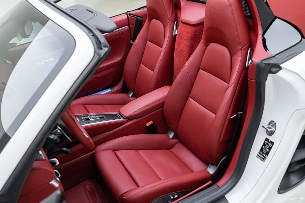 Porsche Boxster, 2024 10
