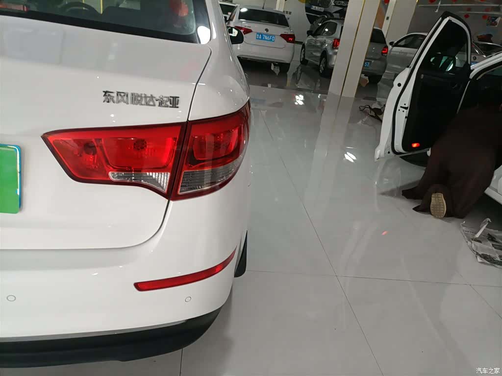 Kia K2, 2015 8
