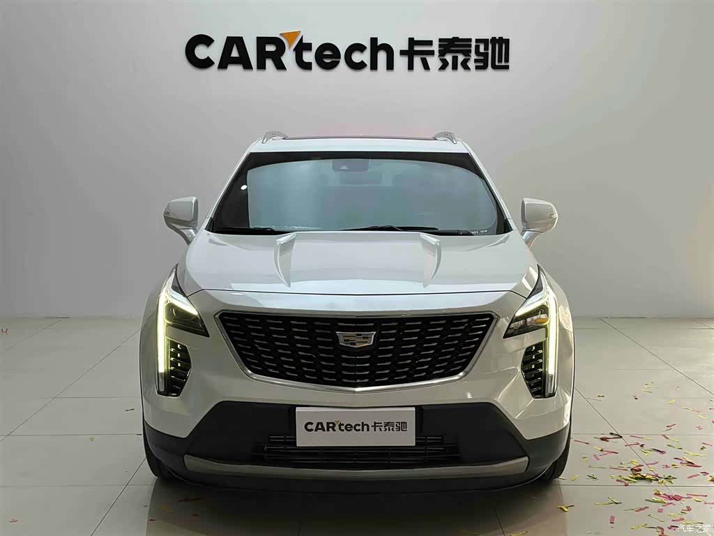 Cadillac XT4, 2022 2