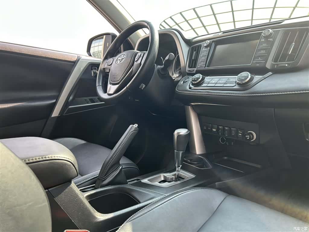 Toyota RAV4, 2018 24