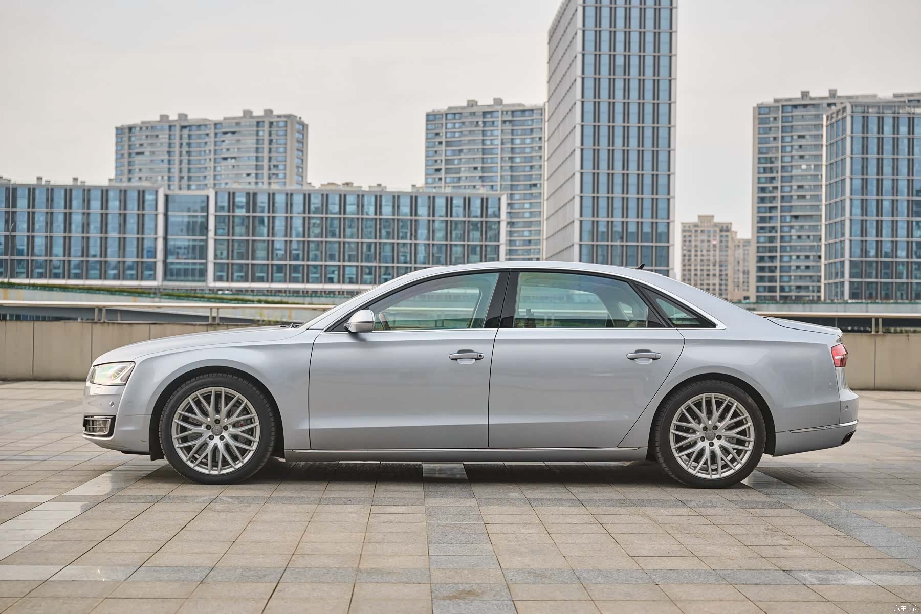Audi A8L, 2015 6