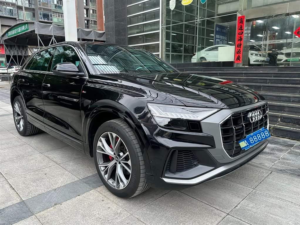 Audi Q8