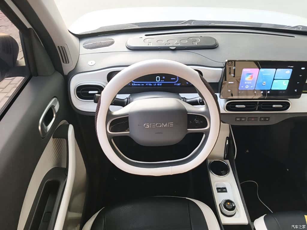 Geely Panda, 2025 11