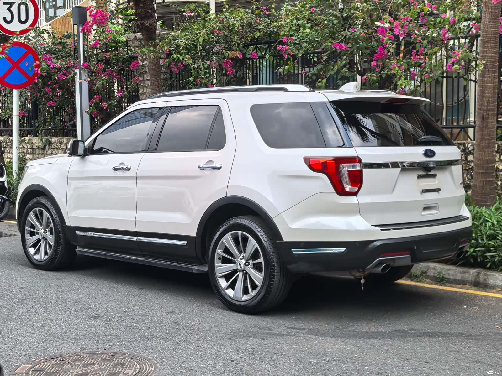 Ford Explorer, 2019 8