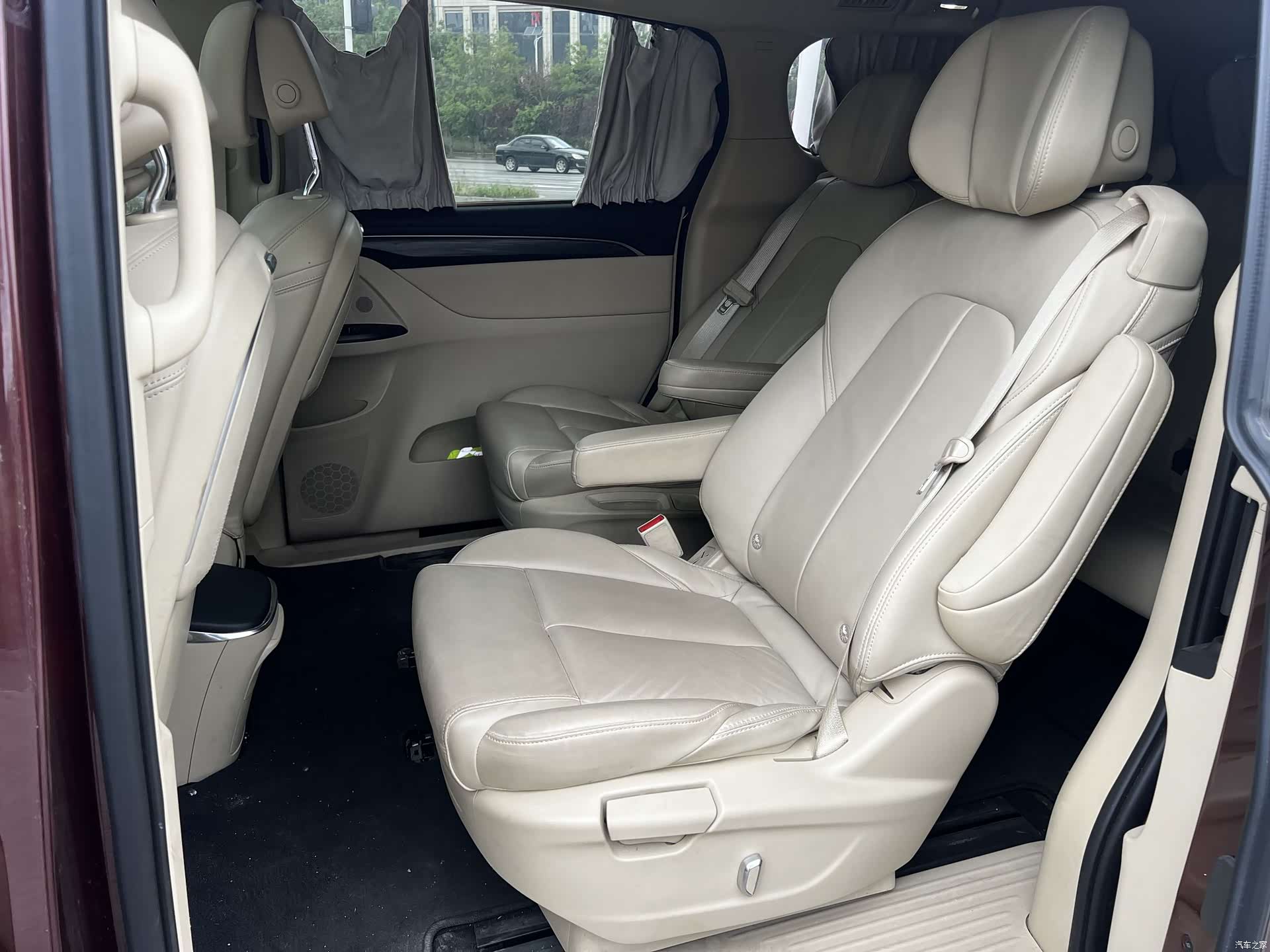 Buick GL8, 2023 10