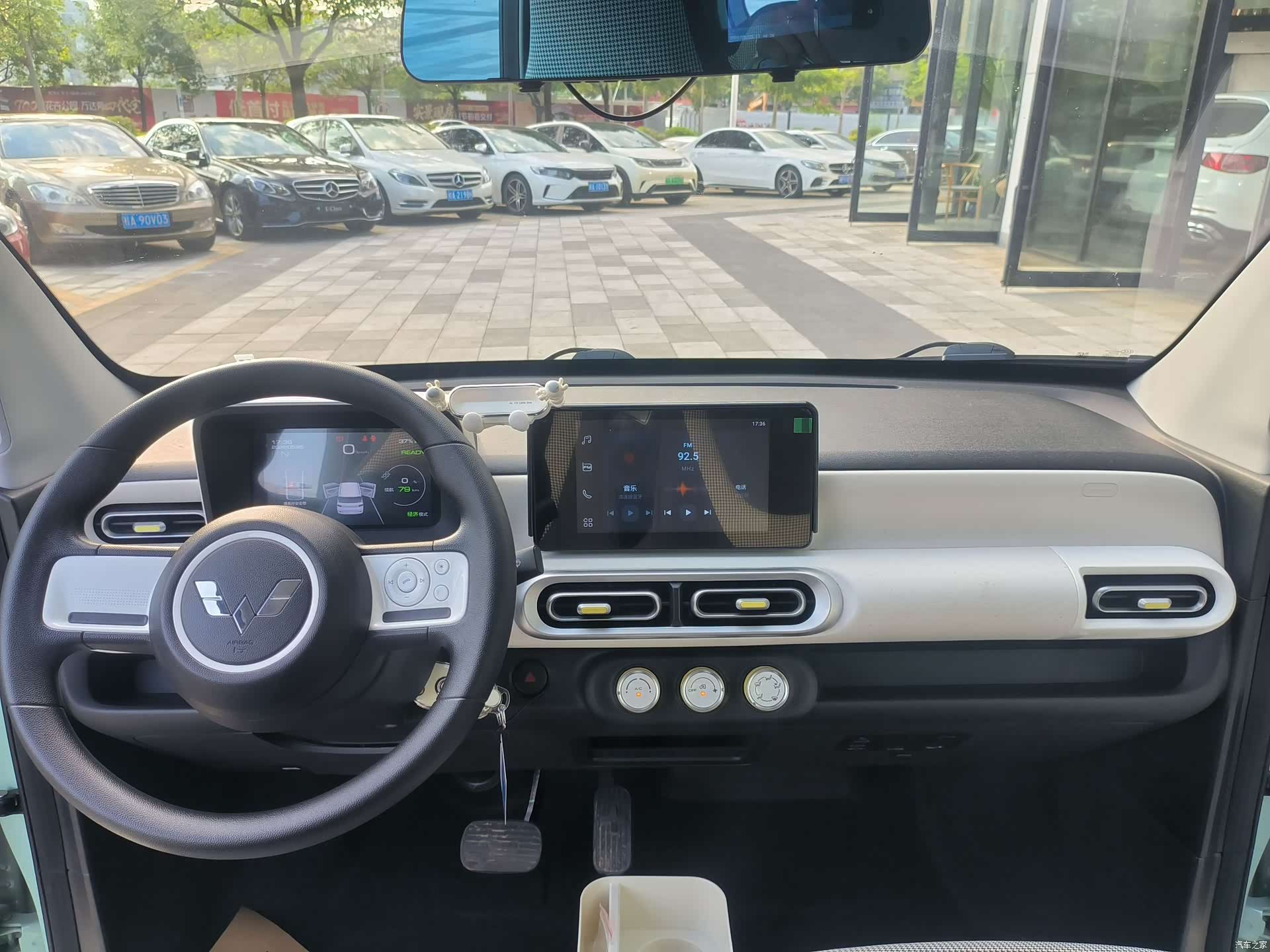 Wuling MINIEV, 2024 10
