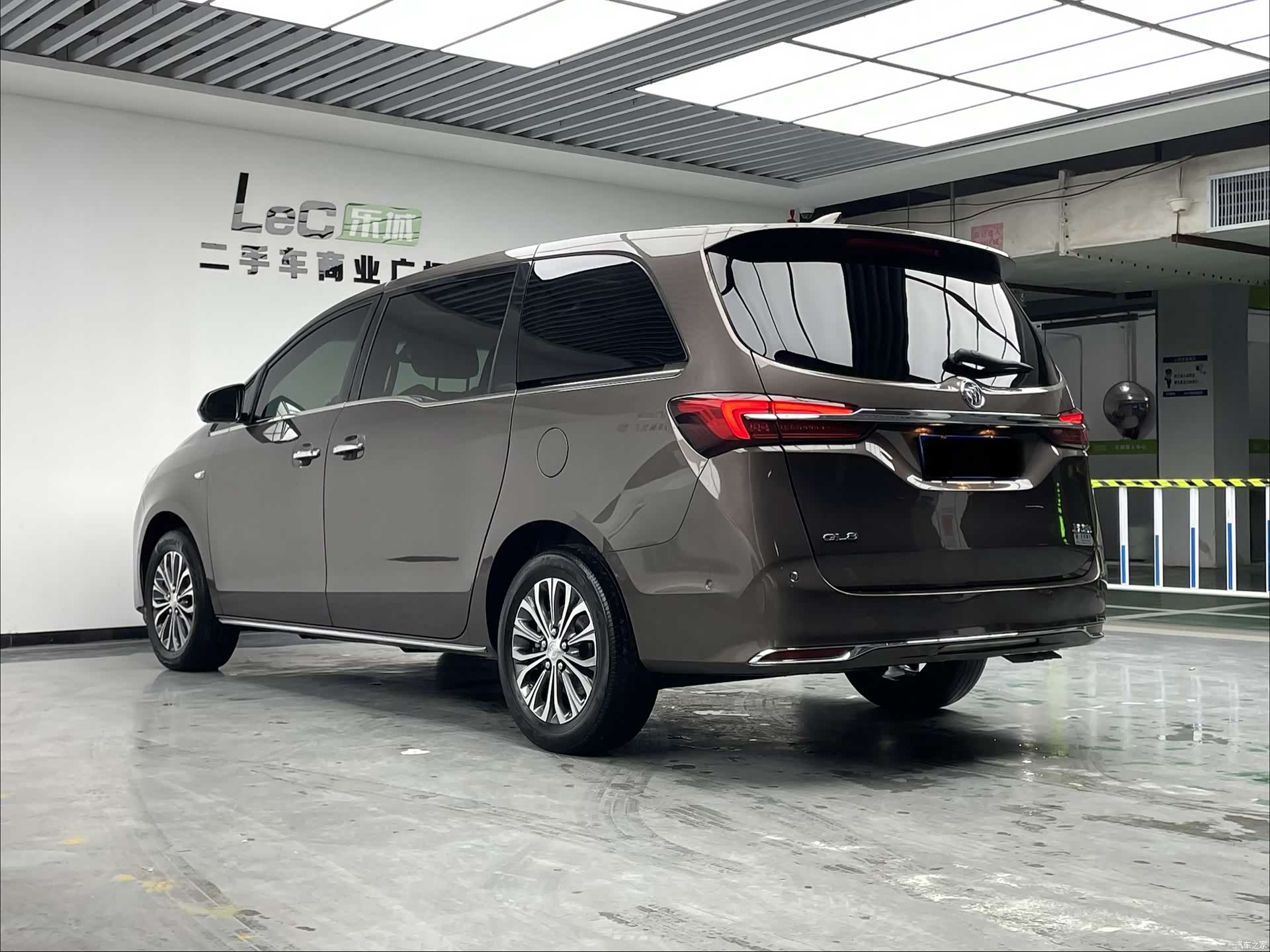 Buick GL8, 2023 4