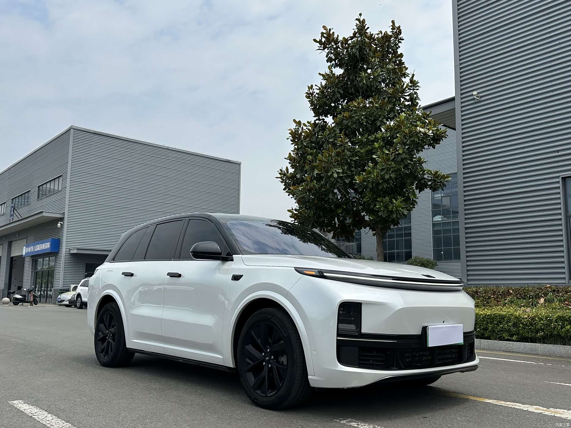 Li Auto L8, 2023 3
