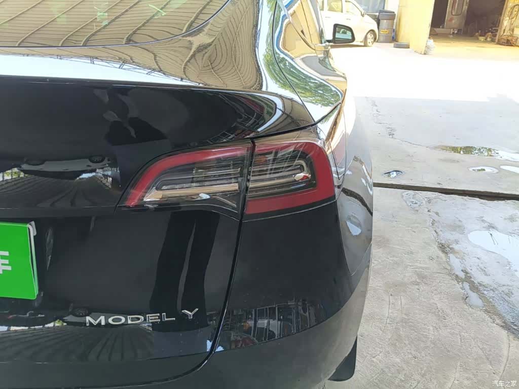 Tesla Model Y, 2023 8