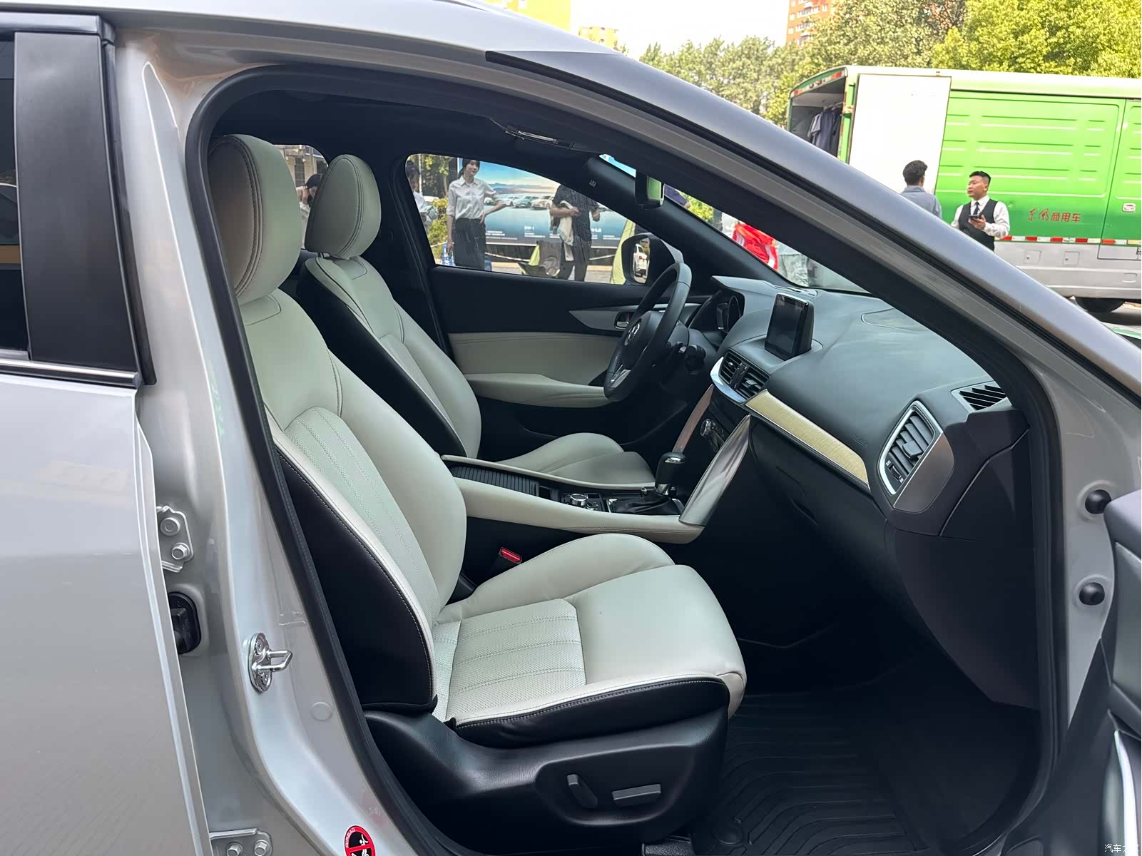 Mazda CX-4, 2016 15