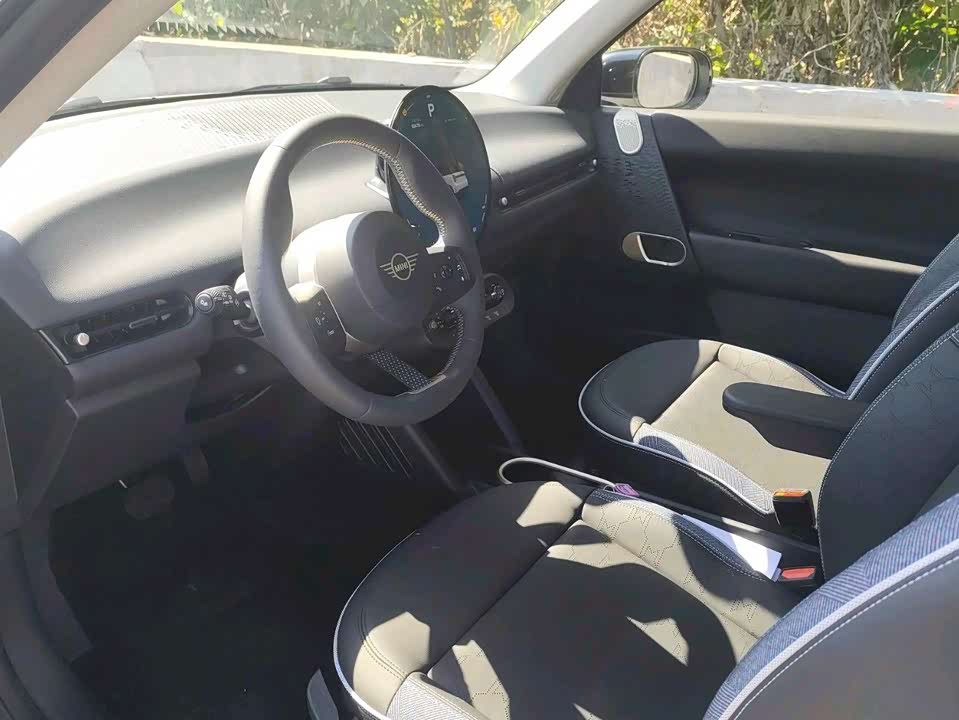 MINI Electric COOPER