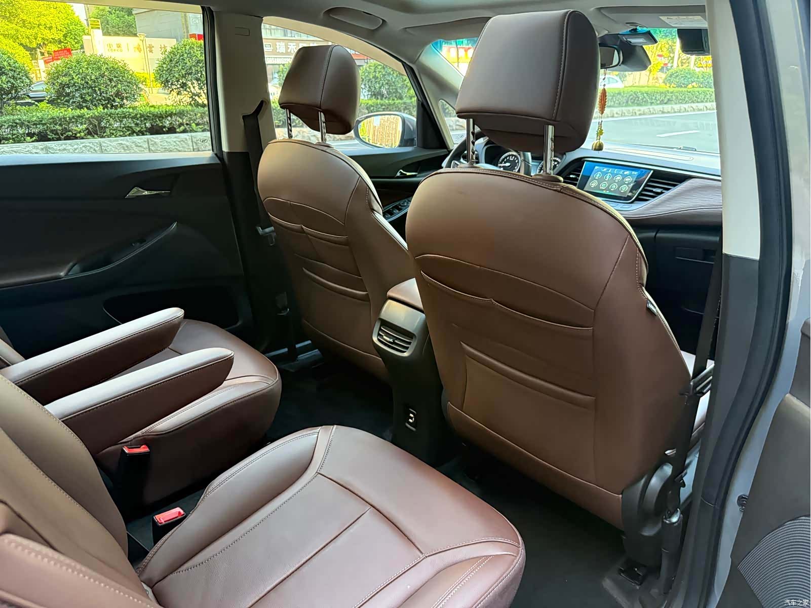 Buick GL6, 2020 13