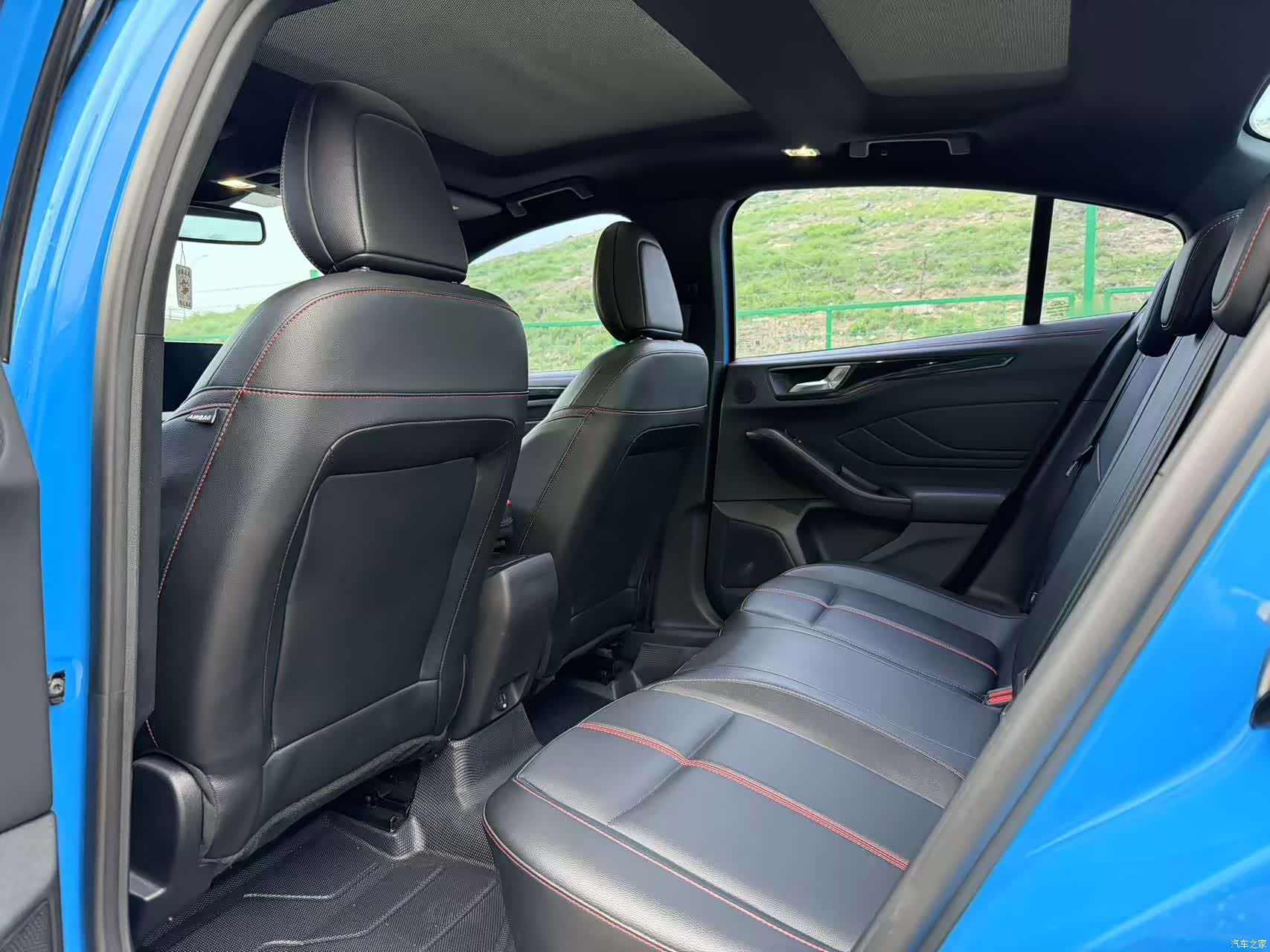 Ford Focus, 2022 9