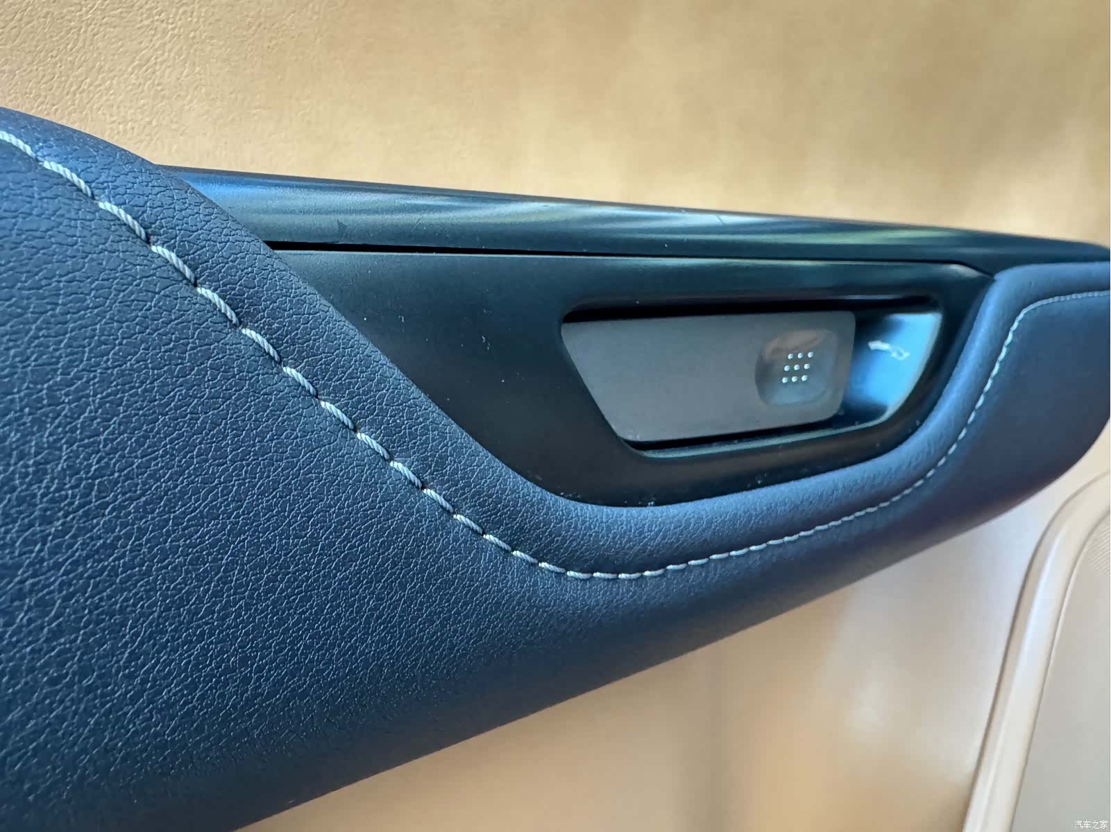 Lexus RZ, 2023 10
