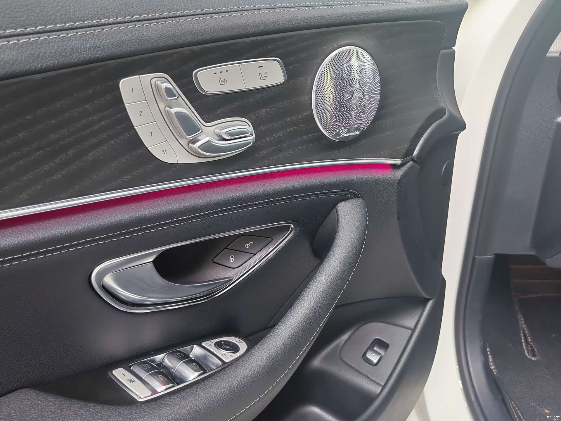 Mercedes-Benz E-Class, 2019 14