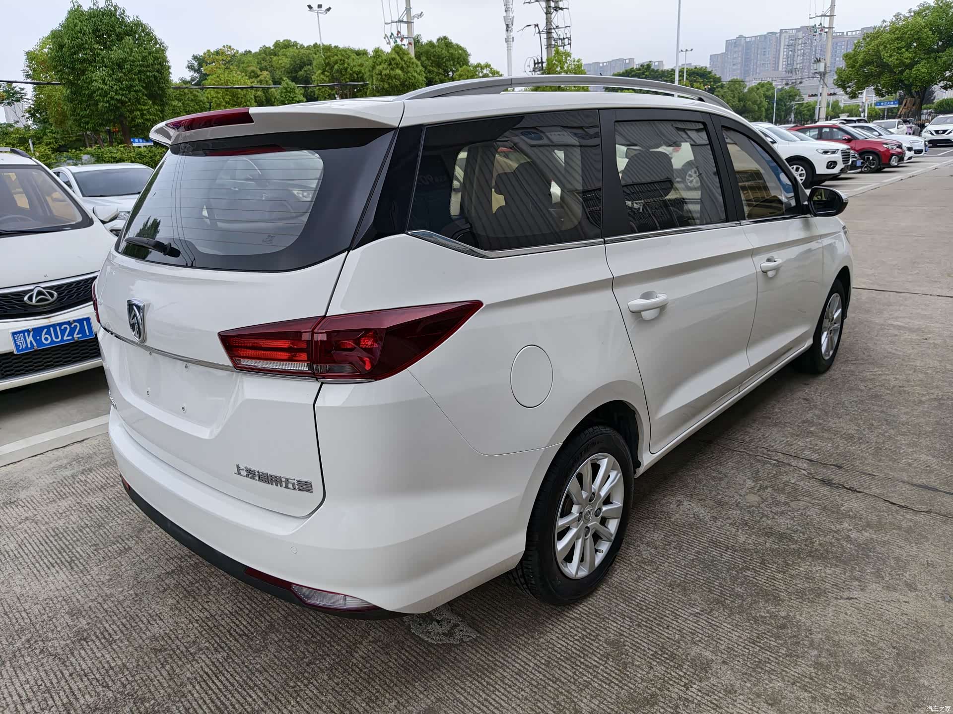 Wuling 360, 2020 6