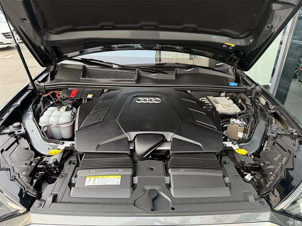 Audi Q7, 2023 8