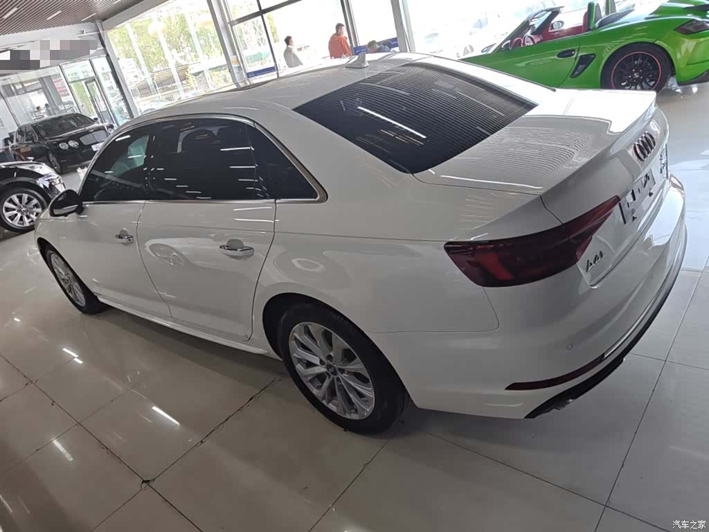 Audi A4L, 2019 12