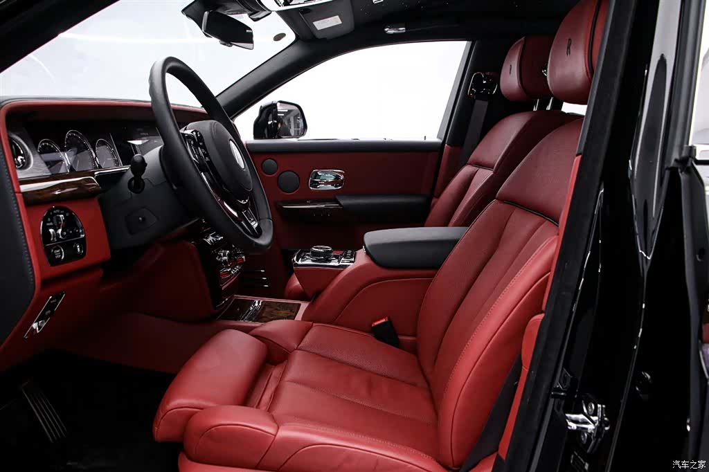 Rolls-Royce Phantom, 2022 12