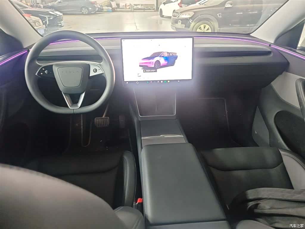 Tesla Model Y, 2025 10