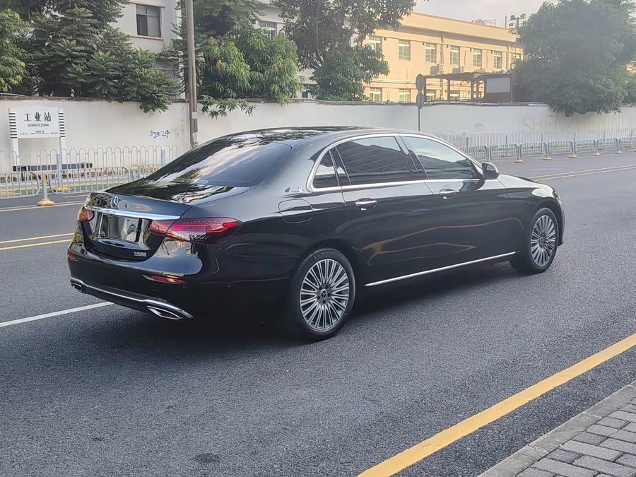 Mercedes-Benz E-Class 2022, фото 5