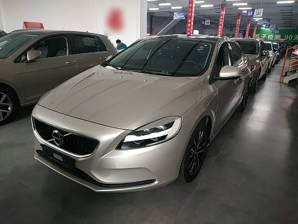 Volvo V40 2018 T3