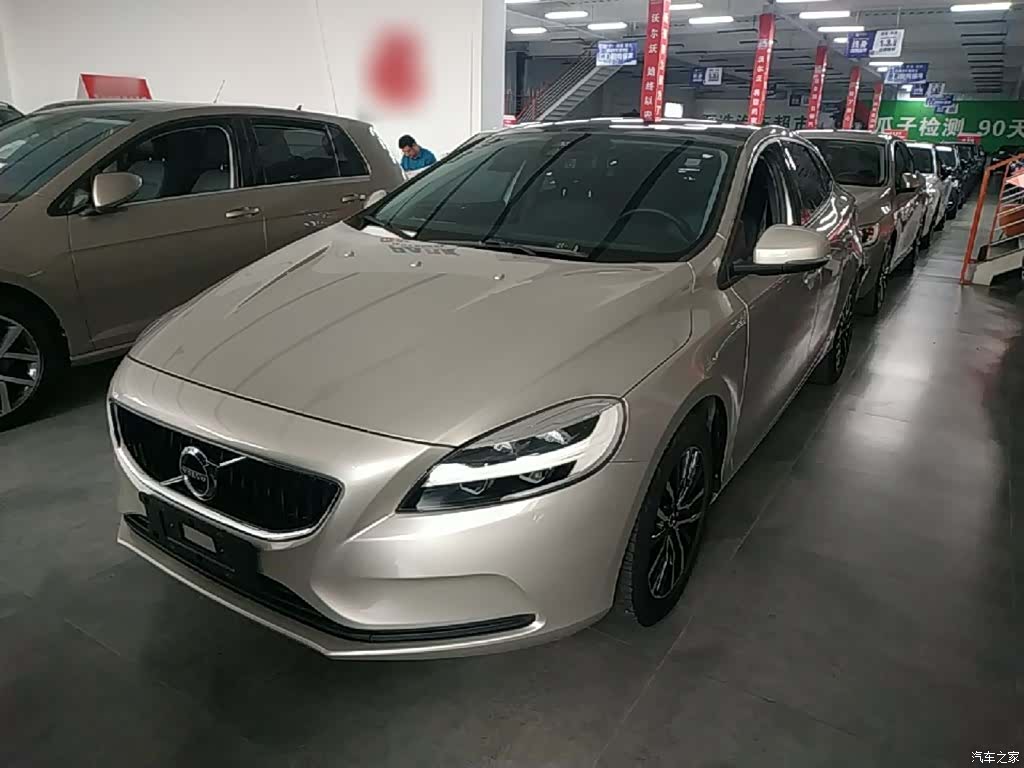 Volvo V40, 2018 1
