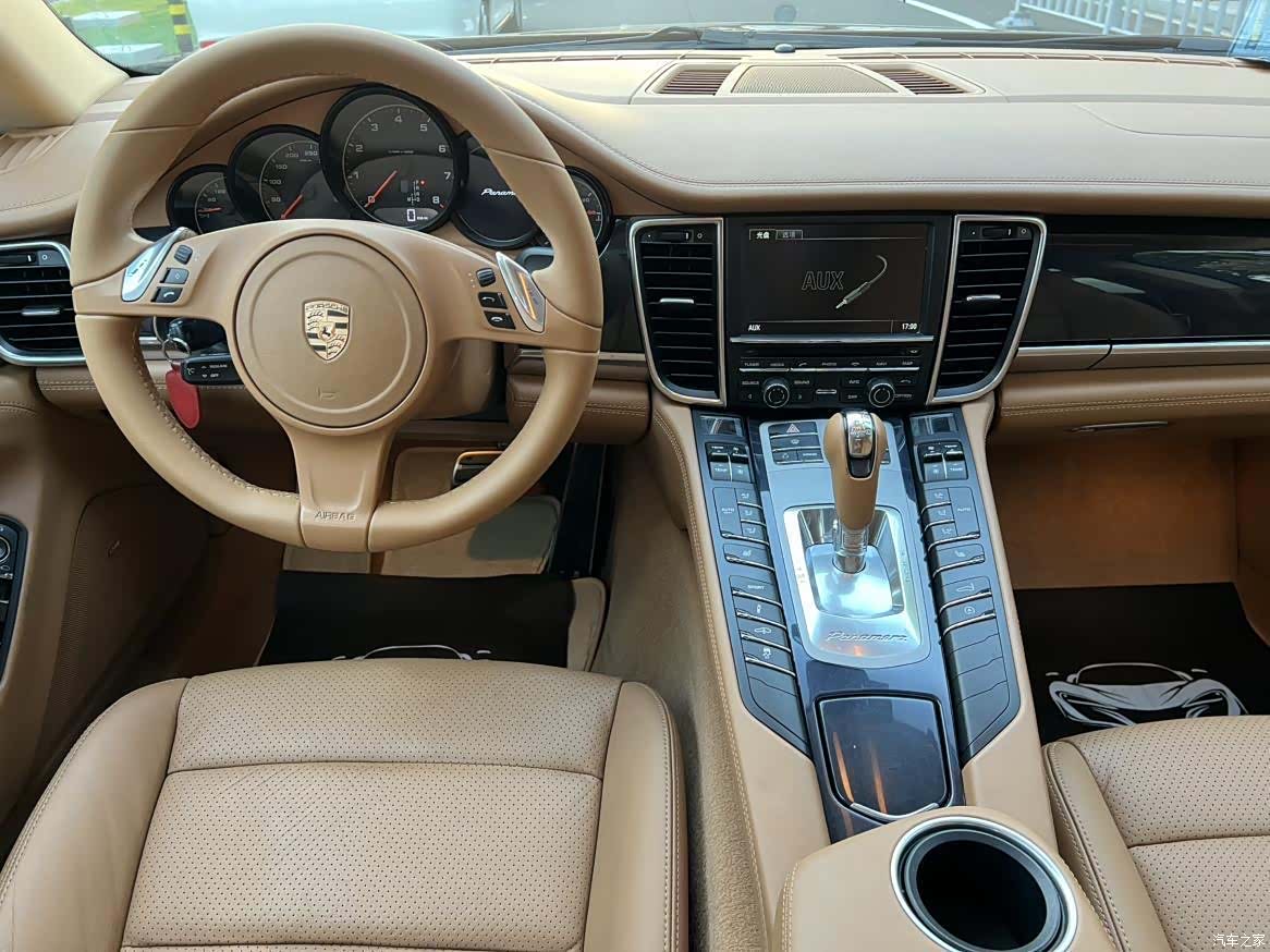 Porsche Panamera, 2012 4