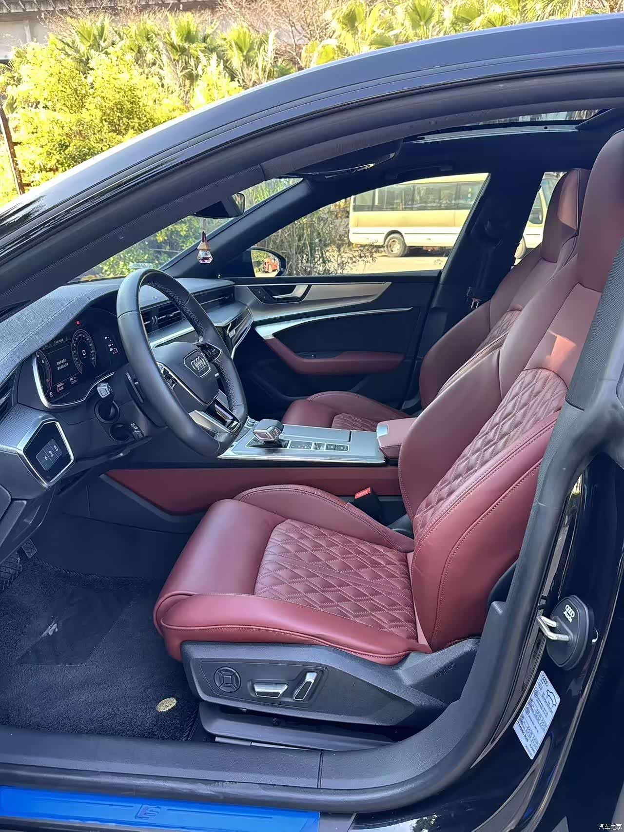 Audi A7L, 2023 7